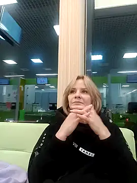 Snapshot of Milen_Milf chatting on 12/13/24, 01:33 Milen Milf online show from 12/13/24, 01:33