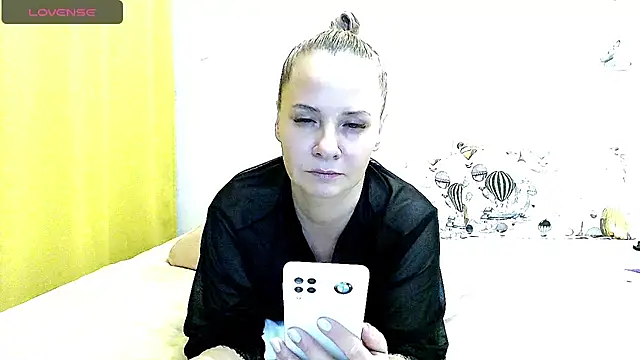 Snapshot of Milen_Milf chatting on 02/04/25, 06:49 Milen Milf online show from 02/04/25, 06:49