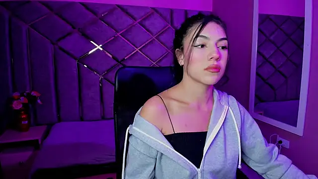 Poly Sasha  online show from 11/21/25, 03:49