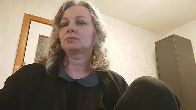 EdithManning online show from 05/05/26, 05:49