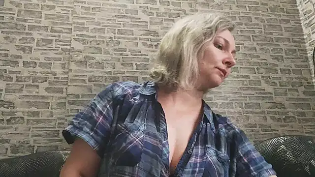 EdithManning online show from 11/04/25, 12:20