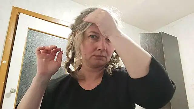 EdithManning online show from 05/13/26, 06:04