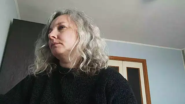 EdithManning online show from 05/03/26, 06:29