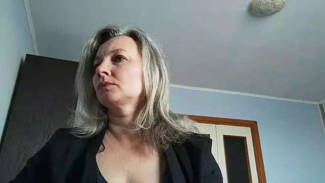 EdithManning online show from 03/12/26, 05:55