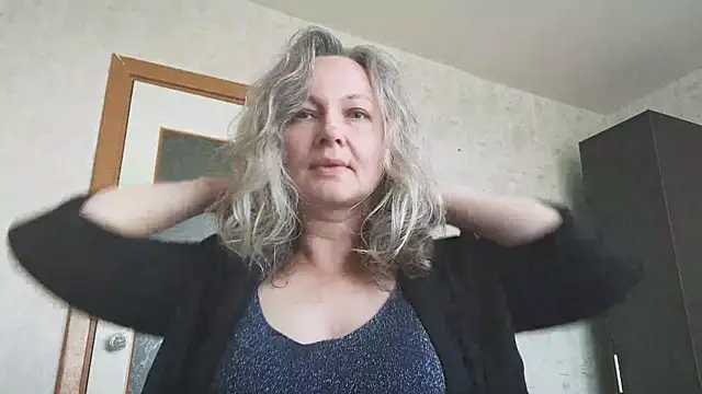 EdithManning online show from 06/01/26, 05:51