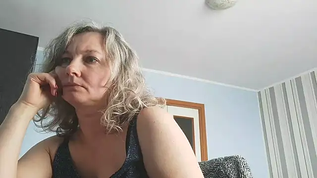 EdithManning online show from 02/16/26, 07:51