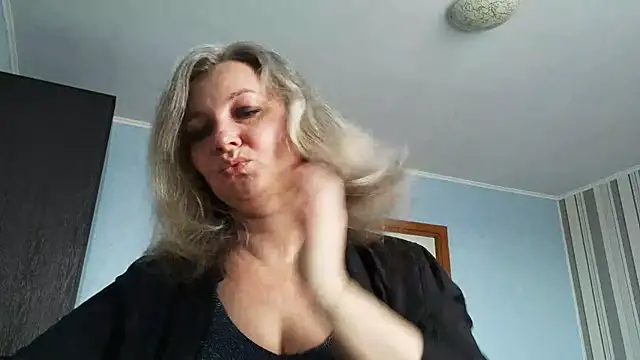 EdithManning online show from 03/08/26, 06:49