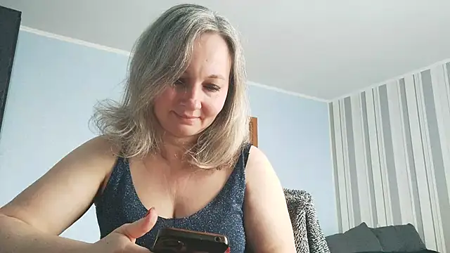 EdithManning online show from 02/06/26, 06:42