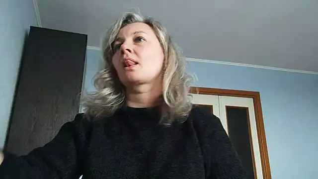EdithManning online show from 04/27/26, 08:23