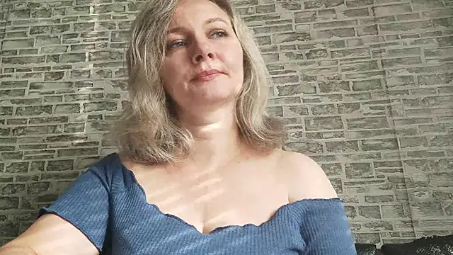 EdithManning online show from 11/21/25, 07:51