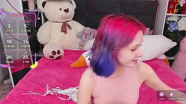 Snapshot of MiaKarlos chatting on 11/13/25, 01:31 MiaKarlos online show from 11/13/25, 01:31