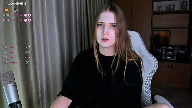 princessaalicc online show from 12/01/25, 02:18