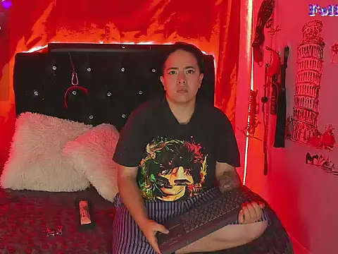 katieeandsharonn online show from 11/12/25, 01:26