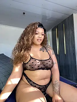 Snapshot of Naughty-Mel chatting on 10/25/25, 05:39 Naughty-Mel online show from 10/25/25, 05:39