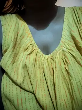 Hot-Anuska online show from 10/23/25, 01:04