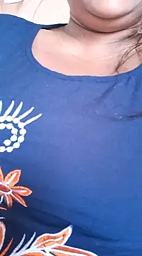 Snapshot of Hot-Anuska chatting on 03/19/25, 10:44 Hot-Anuska online show from 03/19/25, 10:44