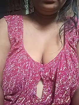 Snapshot of Hot-Anuska chatting on 02/26/25, 09:55 Hot-Anuska online show from 02/26/25, 09:55