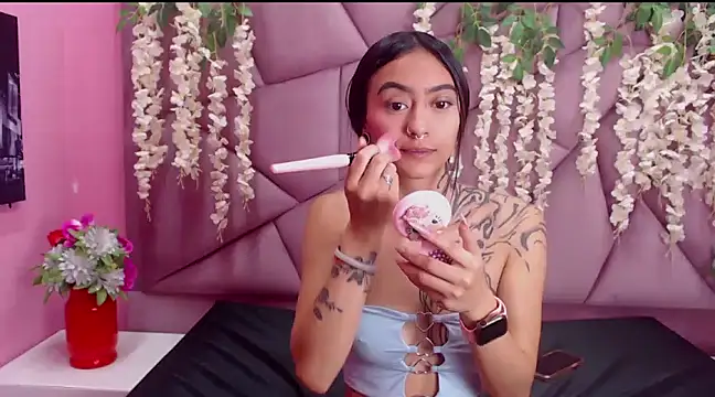 Miaa Thopmson online show from 03/19/25, 02:35