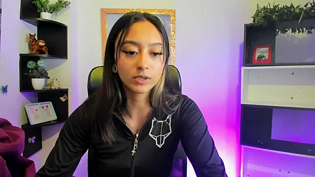 Miaa Thopmson online show from 01/13/26, 11:08