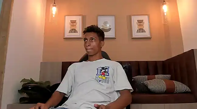 wolf james123 online show from 02/15/25, 06:12