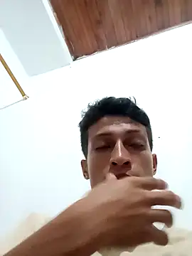 wolf james123 online show from 01/07/25, 03:57