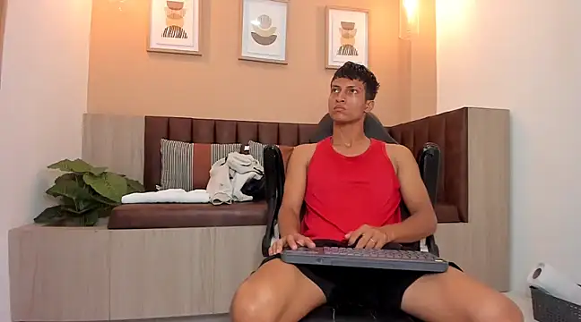 wolf james123 online show from 01/31/25, 11:24