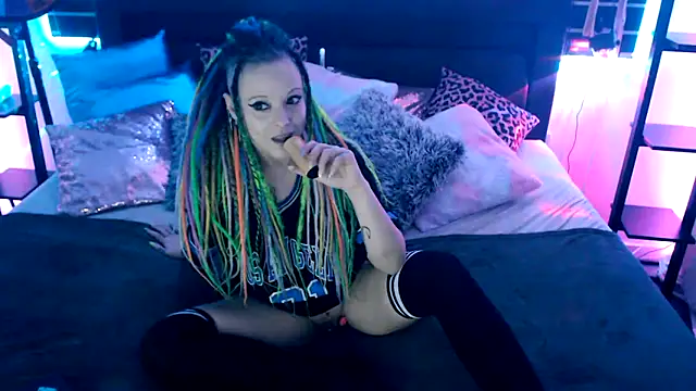 EdgesOfReality online show from 12/16/25, 08:13