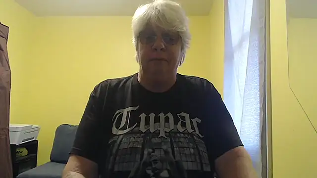 canadiancougar1965 online show from 11/29/25, 01:44