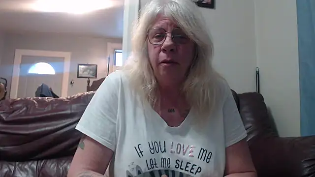 canadiancougar1965 online show from 02/16/25, 10:22