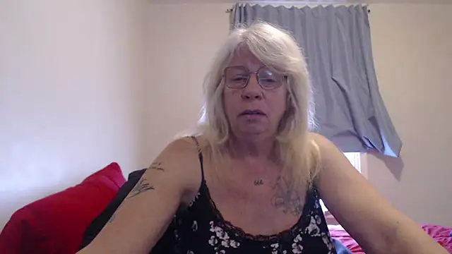 canadiancougar1965 online show from 12/08/24, 04:18
