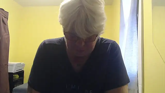 canadiancougar1965 online show from 12/02/25, 02:52