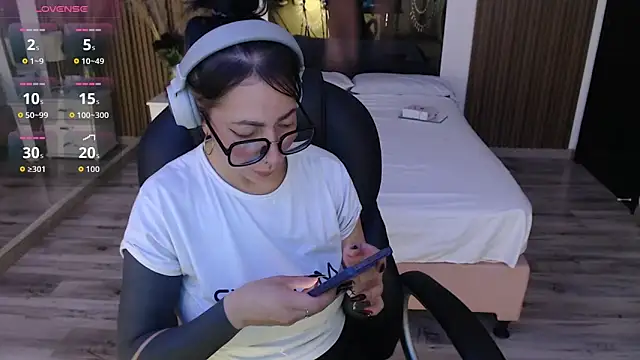 Sam mansson66 online show from 12/17/25, 10:37