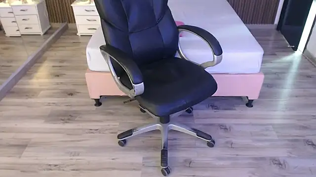 Sam mansson66 online show from 10/17/25, 12:51