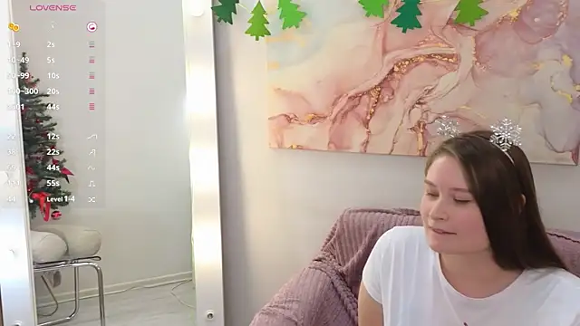 Snapshot of sophie__lee chatting on 12/20/24, 02:26 sophie  lee online show from 12/20/24, 02:26