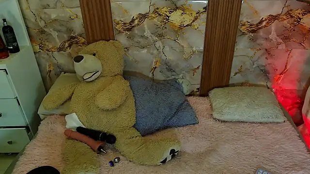 zoey-fox online show from 11/24/25, 11:05