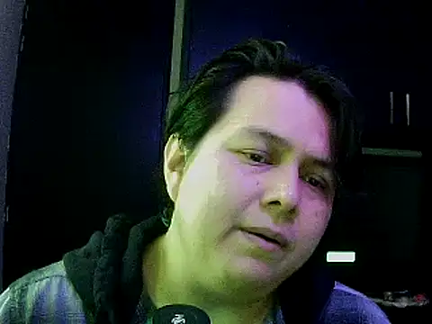 Snapshot of aixs93 chatting on 10/08/25, 01:56 aixs93 online show from 10/08/25, 01:56