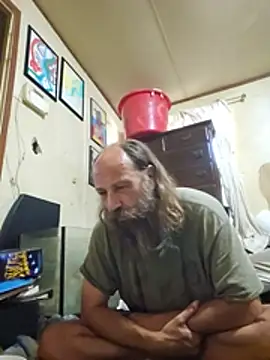 Snapshot of Beyond1978 chatting on 06/14/26, 02:51 Beyond1978 online show from 06/14/26, 02:51