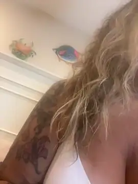 Aleesa milfxo online show from 09/19/25, 01:37