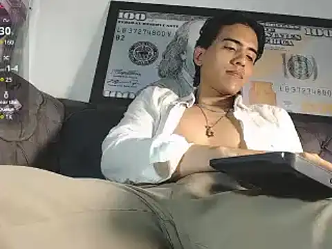 angelbianchii online show from 12/17/24, 11:27