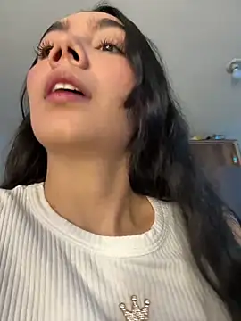 Snapshot of SOY_LUPE chatting on 02/07/25, 12:53 SOY LUPE online show from 02/07/25, 12:53