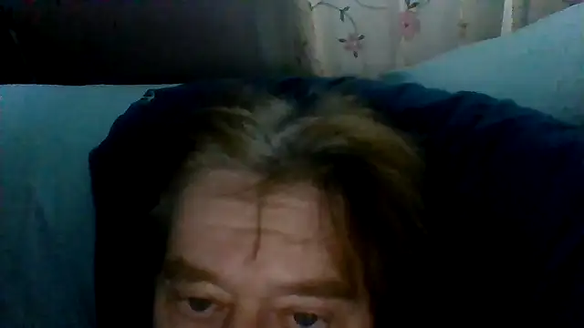 Snapshot of frankie7inch chatting on 06/01/26, 10:04 frankie7inch online show from 06/01/26, 10:04
