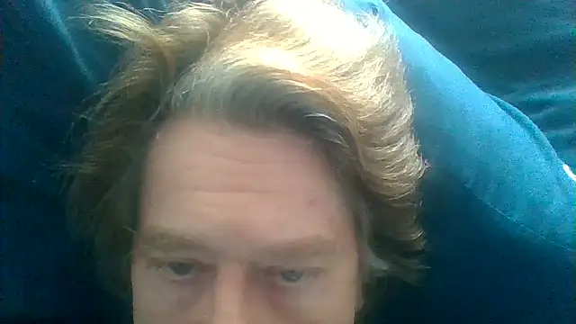 Snapshot of frankie7inch chatting on 07/17/26, 08:39 frankie7inch online show from 07/17/26, 08:39