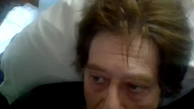 Snapshot of frankie7inch chatting on 05/15/26, 01:31 frankie7inch online show from 05/15/26, 01:31