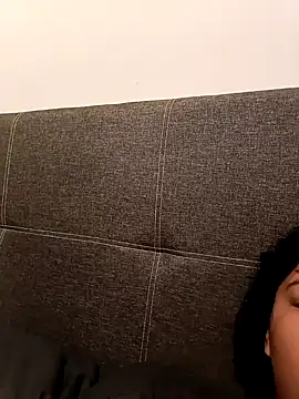 Snapshot of iDogrose21 chatting on 12/28/24, 01:06 iDogrose21 online show from 12/28/24, 01:06