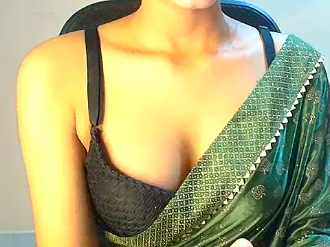 Snapshot of Chandani-Love chatting on 05/23/26, 07:07 Chandani-Love online show from 05/23/26, 07:07