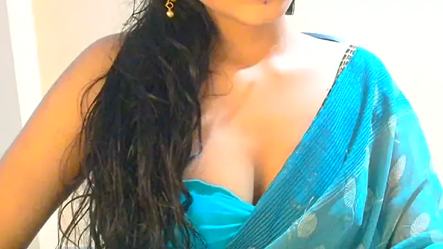 Snapshot of Chandani-Love chatting on 05/23/26, 07:13 Chandani-Love online show from 05/23/26, 07:13