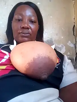 chubbydoll122 online show from 10/04/25, 06:15