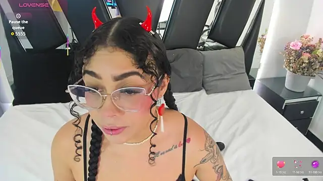 antonelllepiercee online show from 11/20/25, 11:33