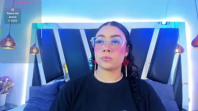 antonelllepiercee online show from 11/06/25, 11:03