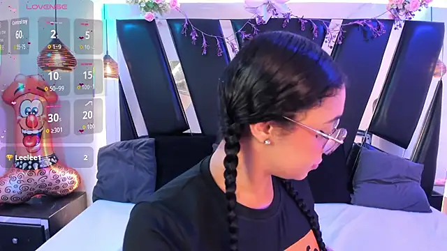 Snapshot of antonelllepiercee chatting on 02/24/26, 11:33 antonelllepiercee online show from 02/24/26, 11:33